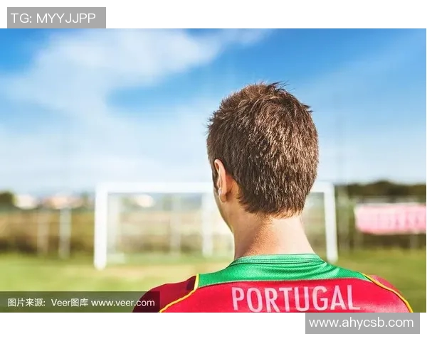 足球明星艺术肖像展现球场魅力与个人风采的创意绘画作品合集